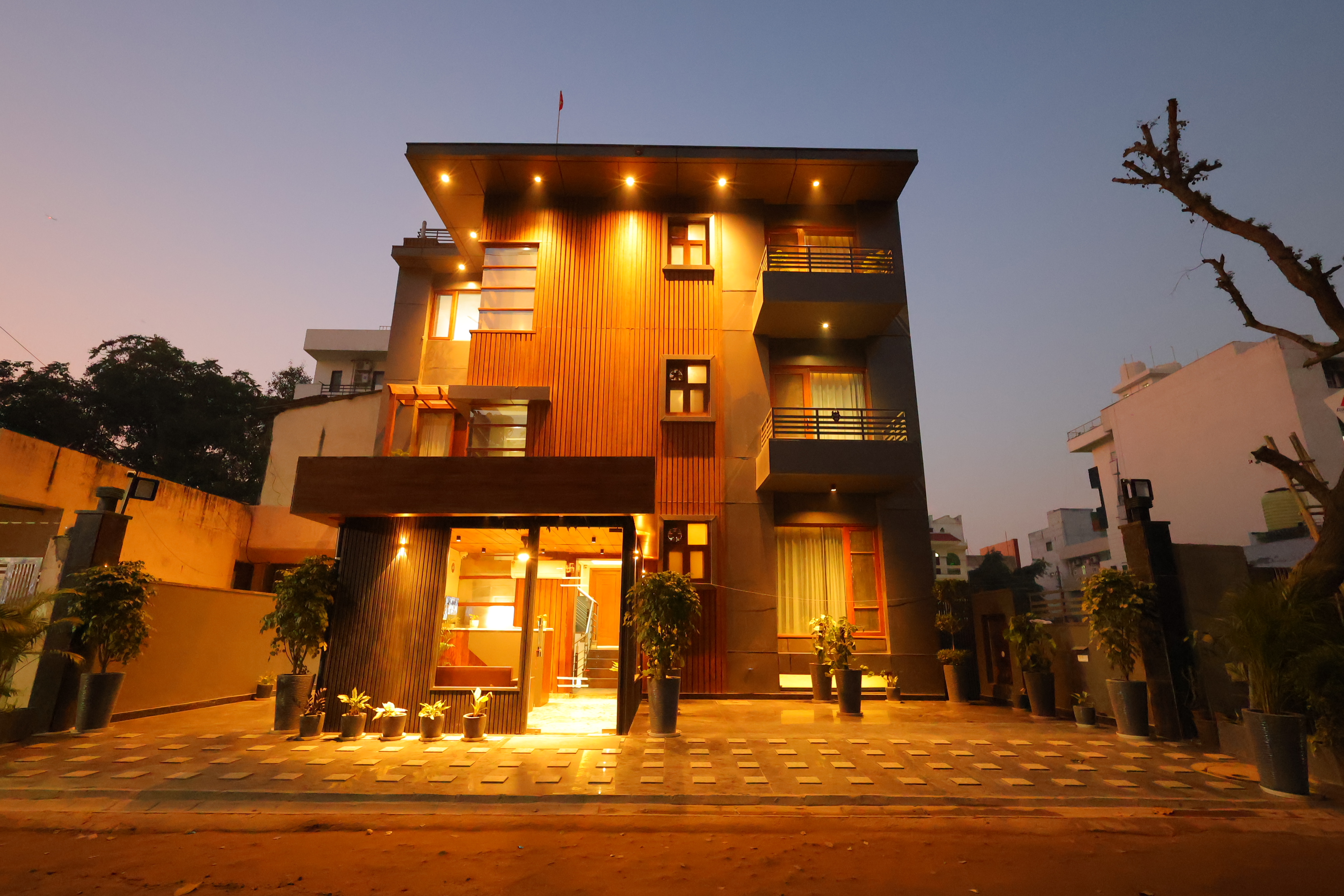 Gallery - S42 Exterior